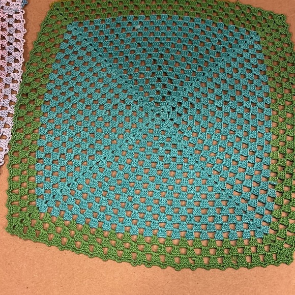 HANDMADE Table Decorative Covers/ mats - set of 5 - Picture 6 of 8